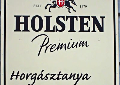 Reklámtábla fóliavágott grafikával